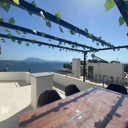 아파트 Datca Yat Limani Panaromik Muhtesem Terasli Tatil 닷차