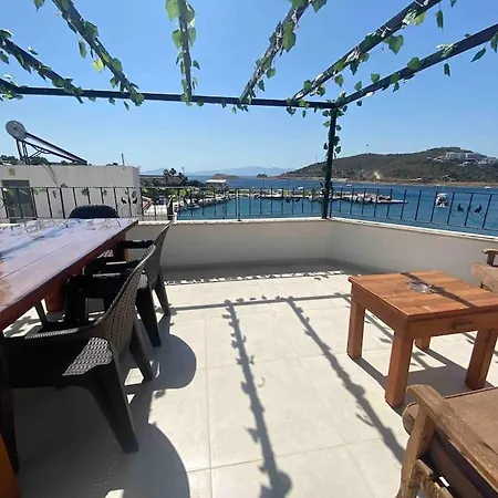 Datca Yat Limani Panaromik Muhtesem Terasli Tatil
